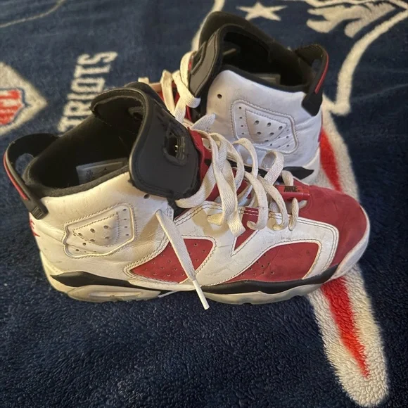 Jordan Kids Shoes Red and White - Picture 4 of 6